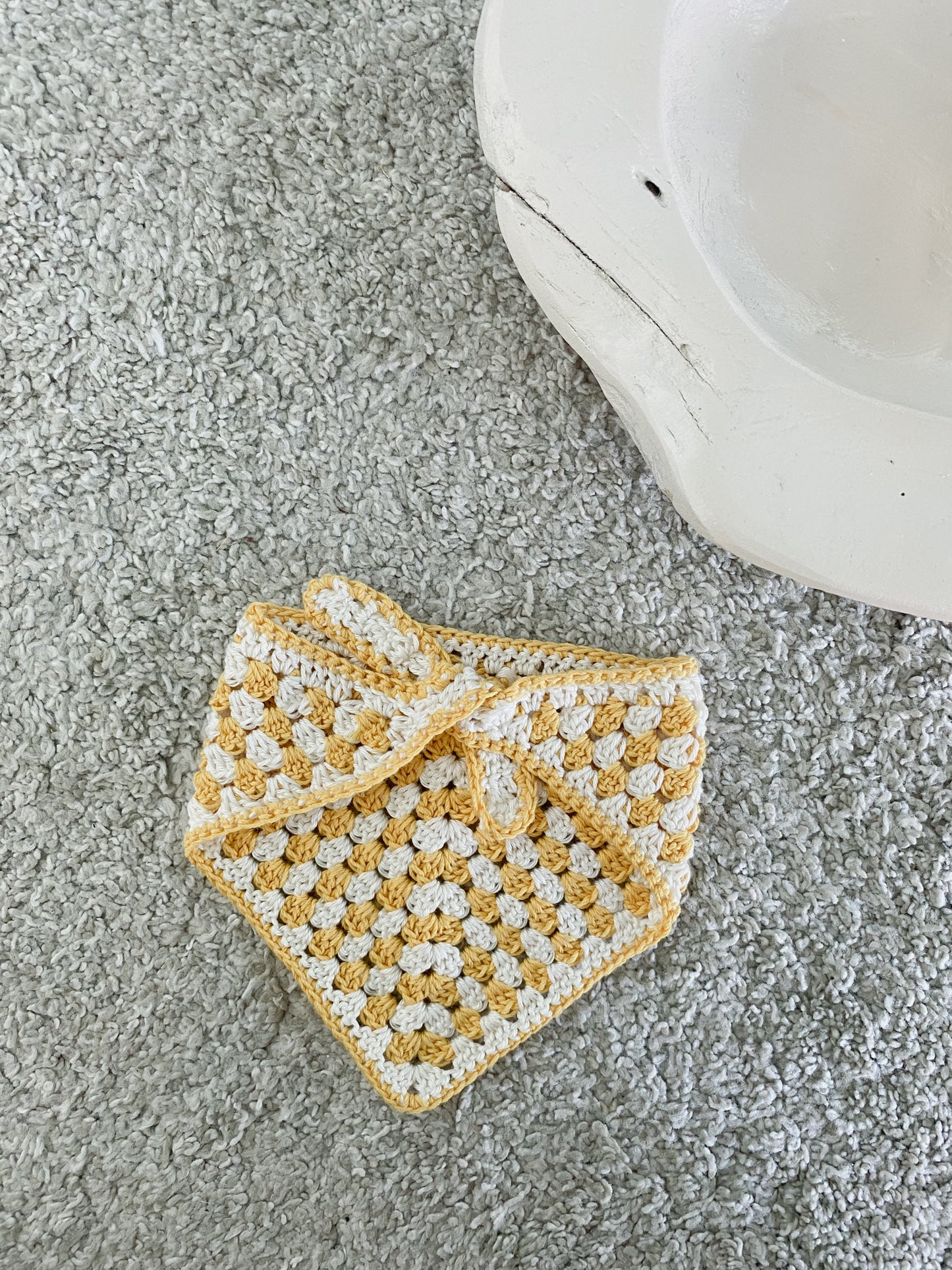 POSH IN YELLOW